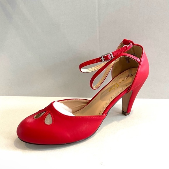 Chase & Chloe Red Ankle Strap Heel Pump Shoes Size 10 New - Picture 9 of 11